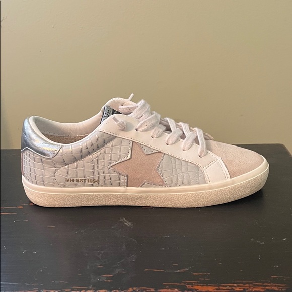 Vintage Havana Shoes - Vintage Havana Cream and Silver Lace-Up Sneakers